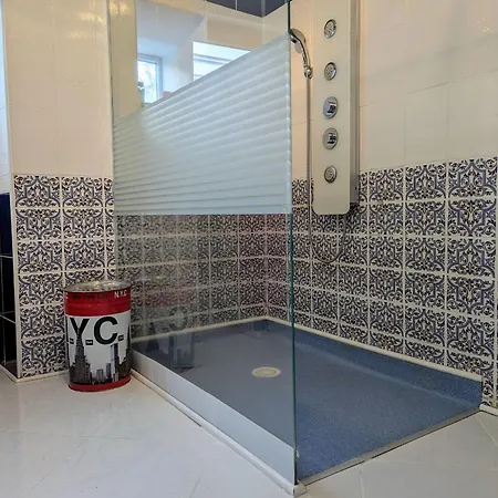 Maison Avec Piscine Privee Et Jardin A 5 Min Du Puy-en-velay, Ideale Pour Decouvrir La Haute-loire - Fr-1-582-320 *